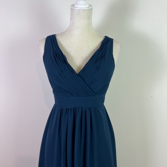 Christina Wu Celebration Navy Sleeveless Dress Style BM40 New Size 4 Bridesmaid - Picture 2 of 8